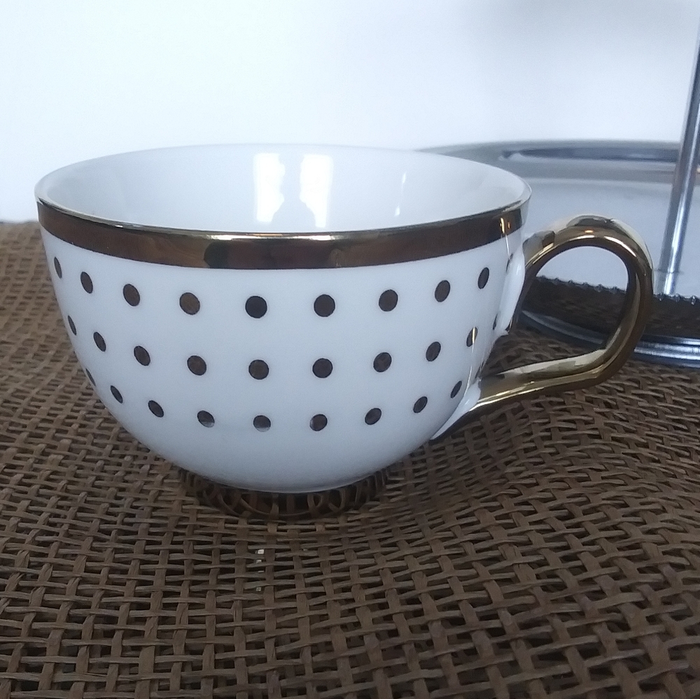 Nicole Miller Gold Polka Dot Tea Cup